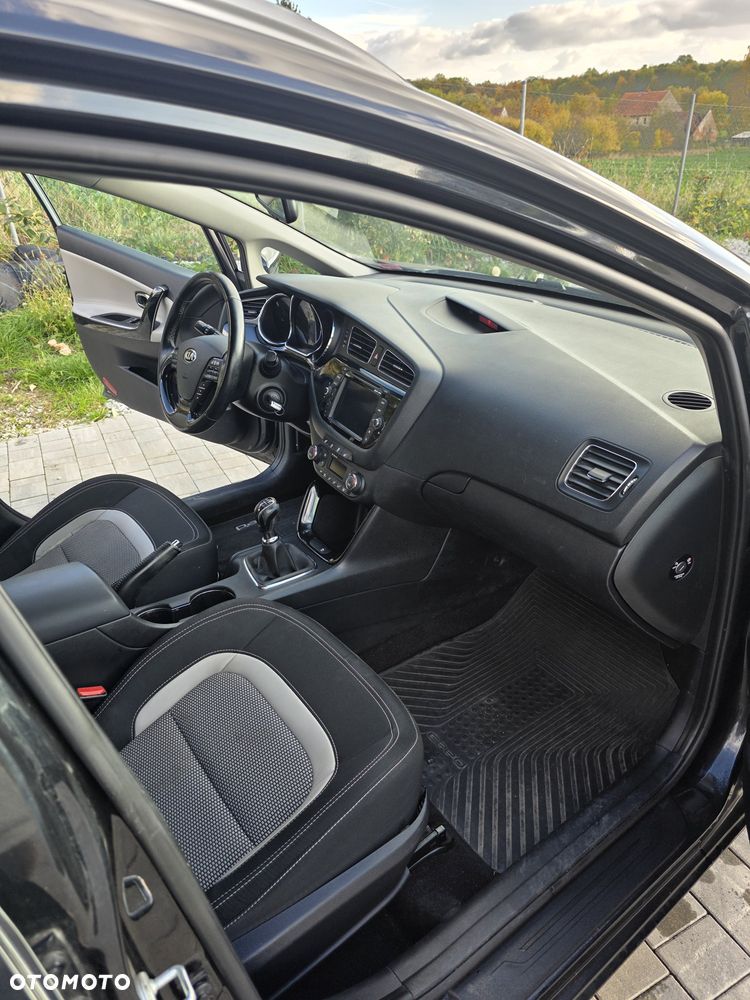 Kia Ceed - 6