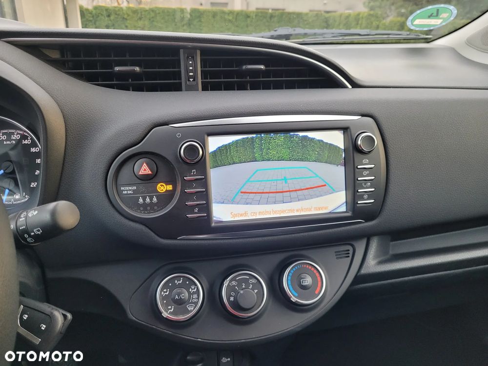 Toyota Yaris 1.5 Premium - 5
