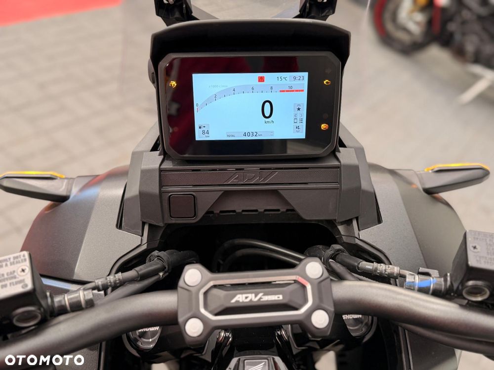 Honda ADV350 - 9