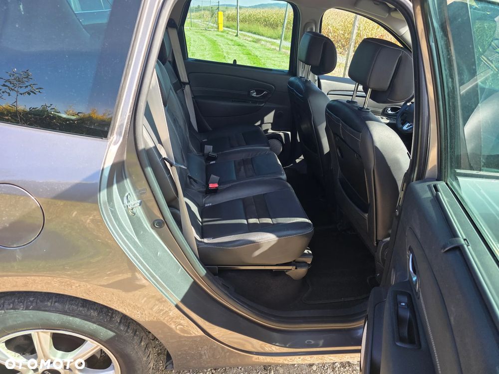 Renault Grand Scenic dCi 110 EDC Bose Edition - 28