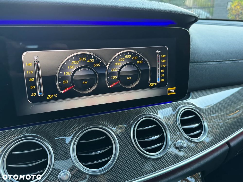 Mercedes-Benz Klasa E AMG 63 S 4Matic+ AMG Speedshift MCT-9G - 25