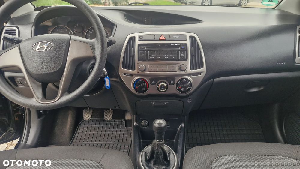 Hyundai i20 1.2 Intro Edition - 12