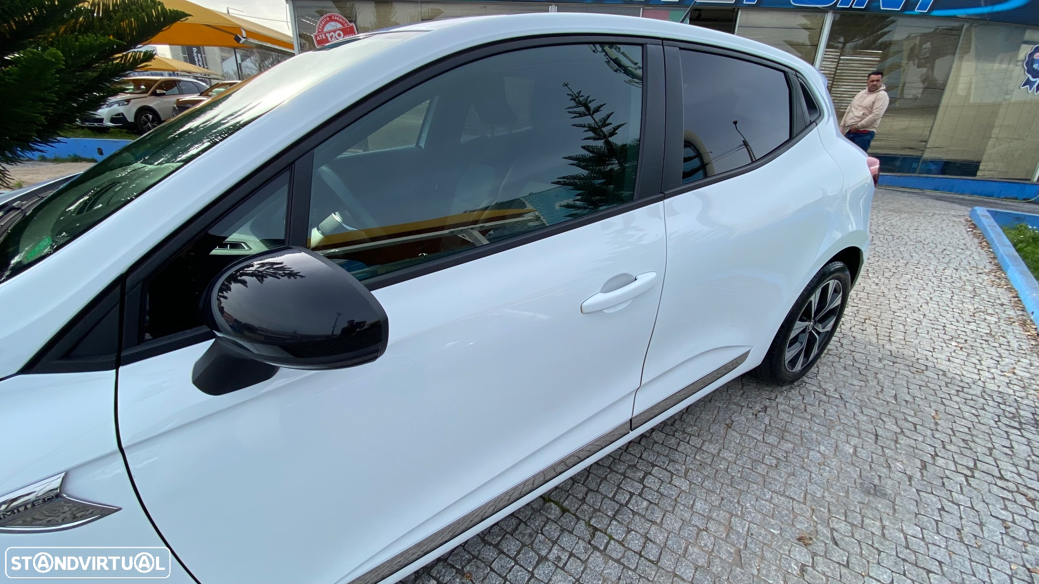 Renault Clio 1.0 TCe Limited Bi-Fuel - 17