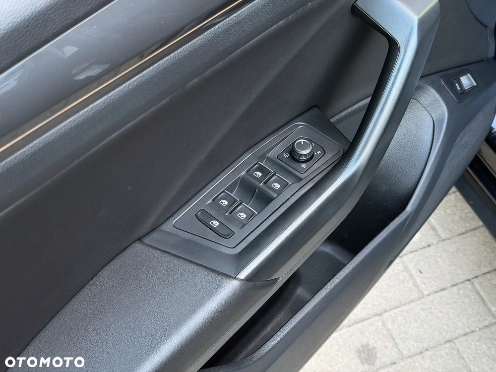 Volkswagen T-Roc 2.0 TDI SCR DSG R-Line - 18