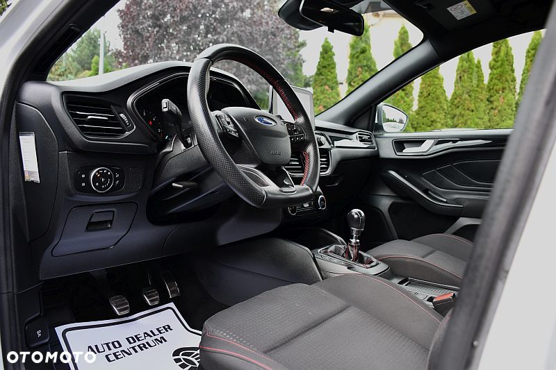 Ford Focus 1.5 EcoBlue Start-Stopp-System ST-LINE X - 9
