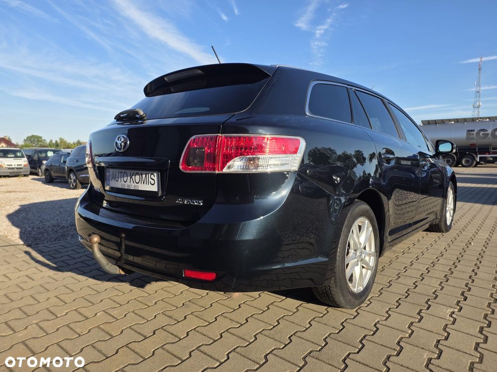 Toyota Avensis 2.0 D-4D Executive - 28