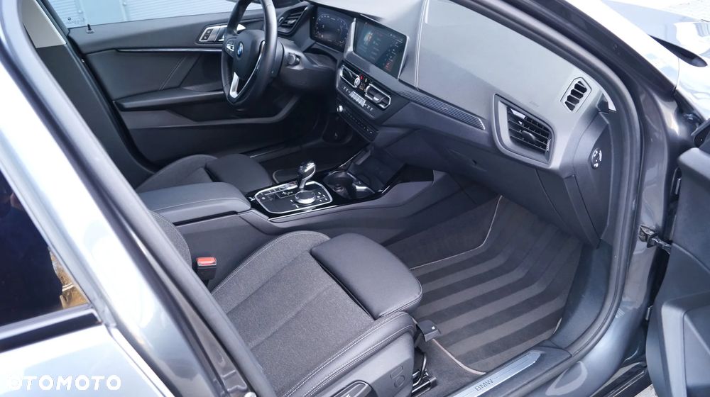 BMW Seria 1 118i Sport Line - 24