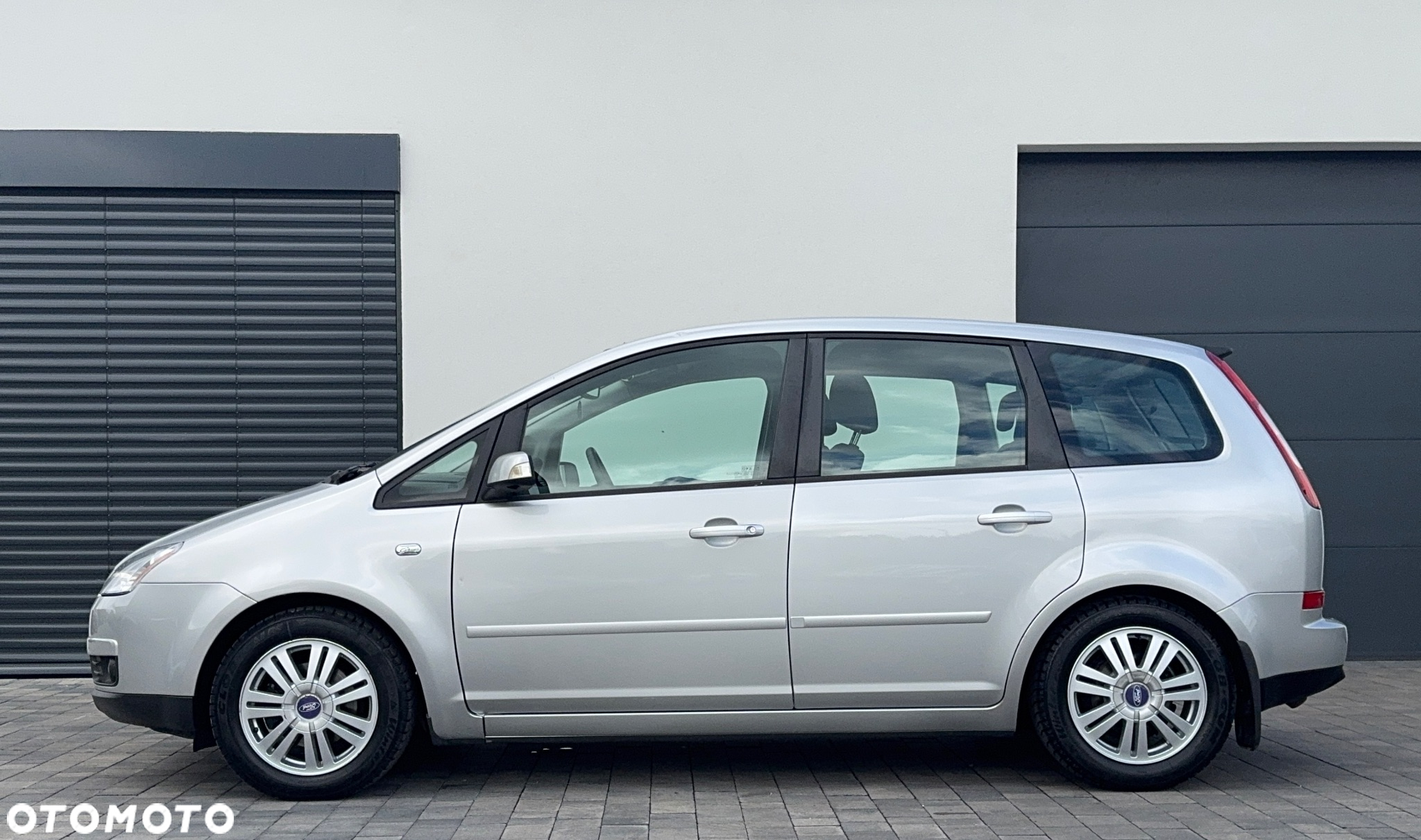 Ford Focus C-Max 1.6 TDCi Ambiente - 3