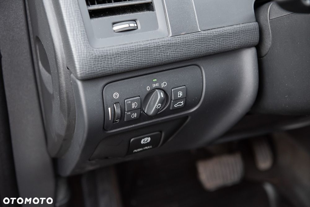Volvo XC 60 - 22