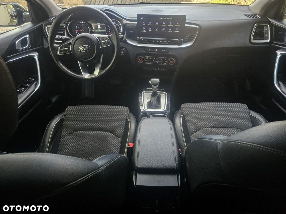 Kia XCeed - 11