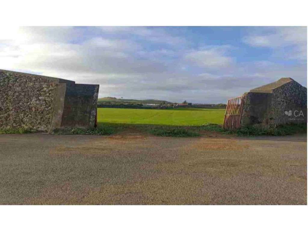 Terreno rústico com potencialidade construtiva - Grande imagem: 2/3