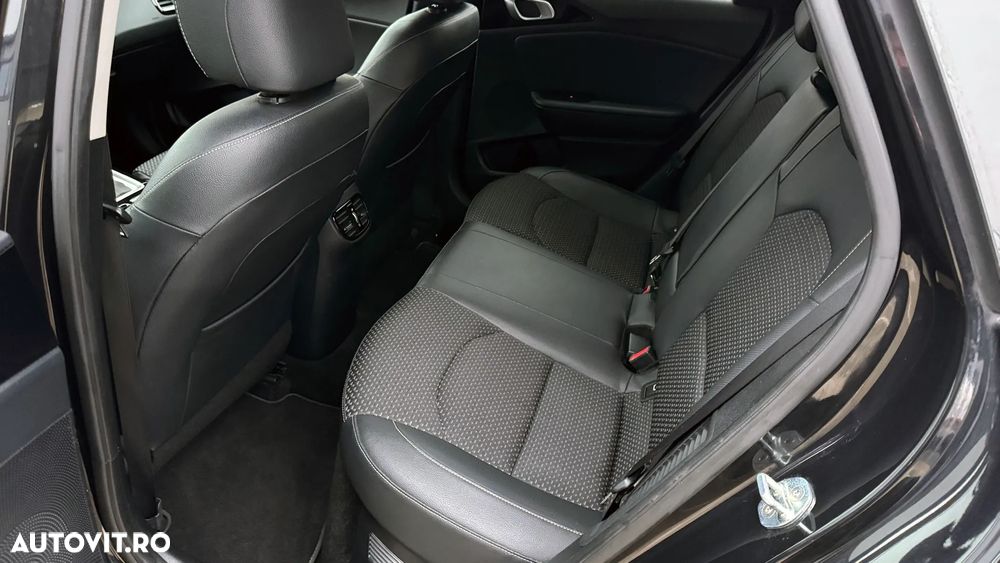 Kia Ceed SW 1.6 GDI DCT OPF Plug-in-Hybrid Spirit - 12