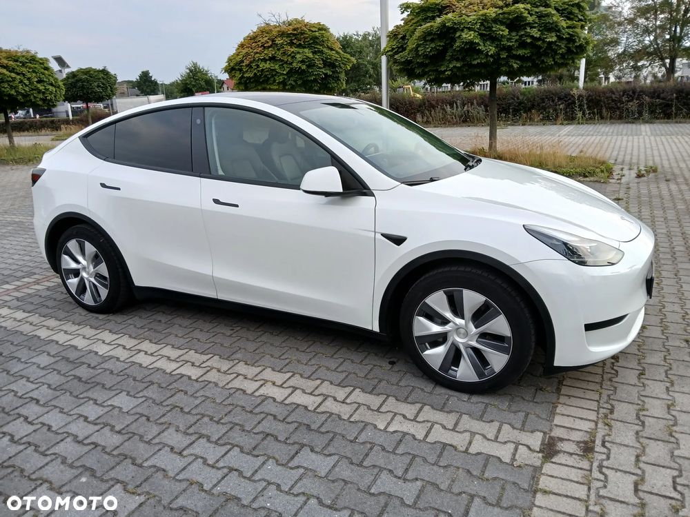 Tesla Model Y RWD - 1