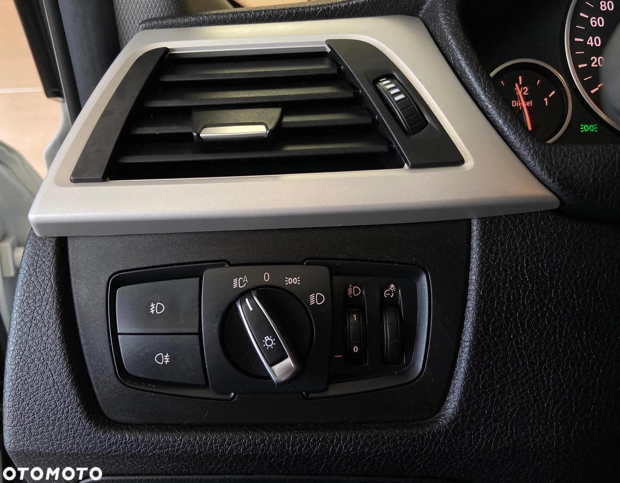 BMW Seria 3 318d - 24