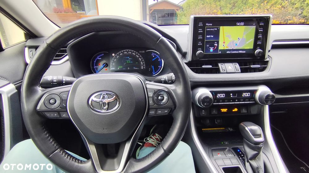 Toyota RAV4 - 8