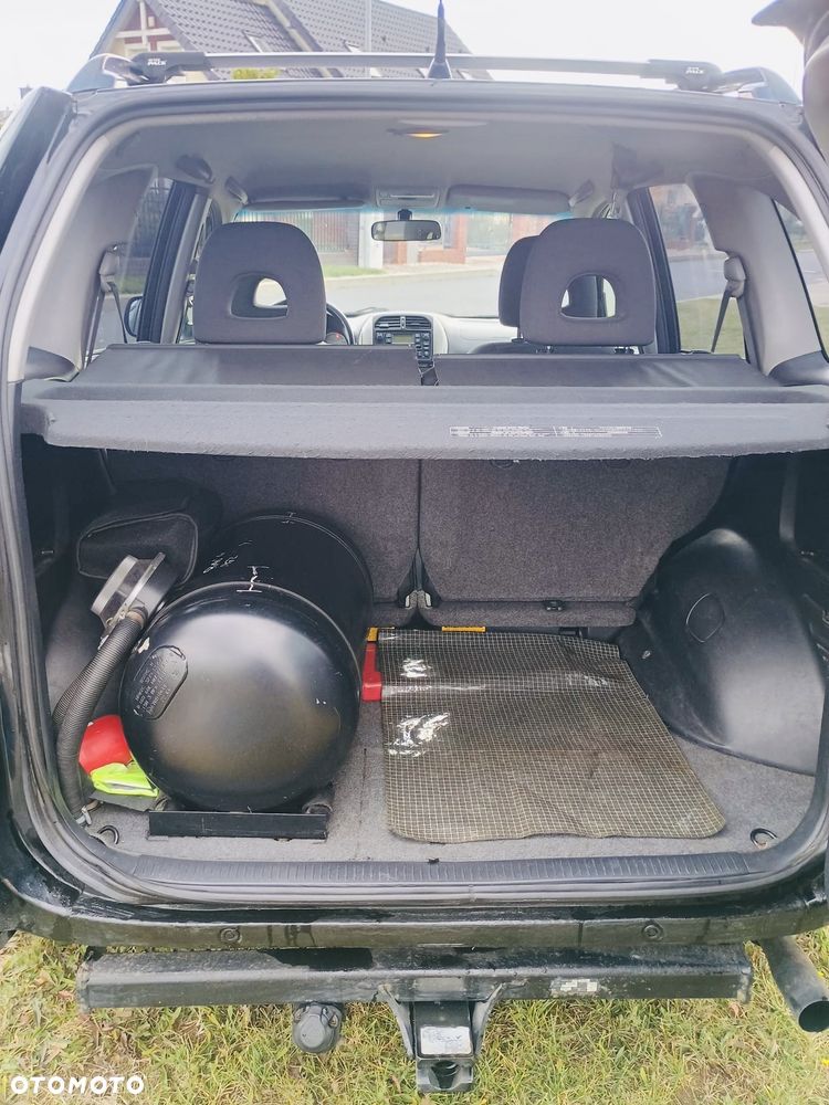 Toyota RAV4 2.0 VVT-i 4x4 - 9