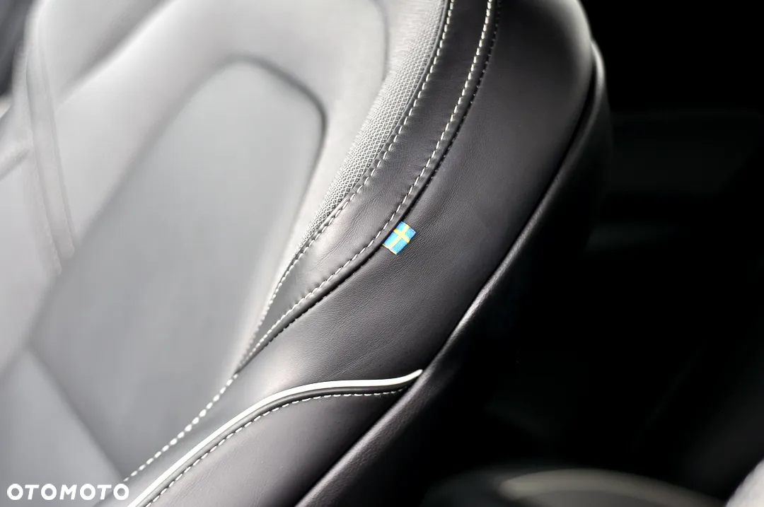 Volvo XC 60 B5 B R-Design - 18