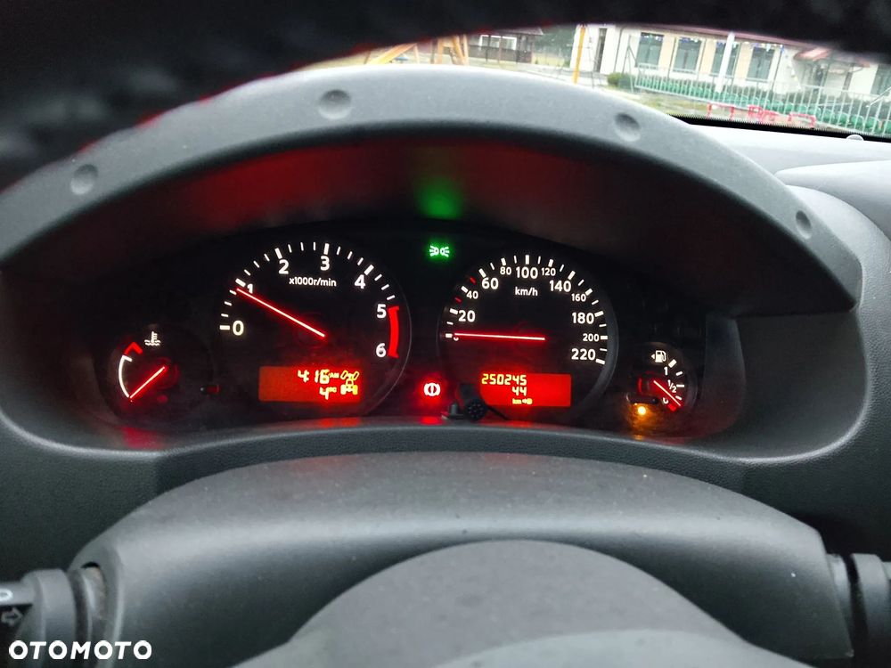 Nissan Navara 2.5 D FE Long EU5 - 20