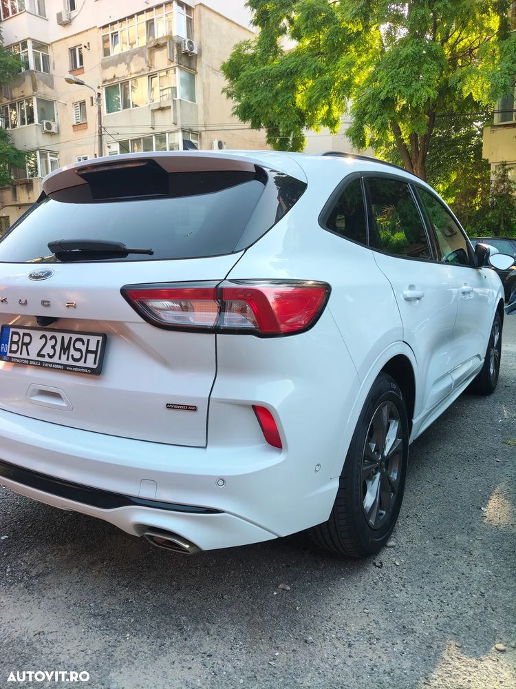 FORD Kuga 2023 — imagine 3