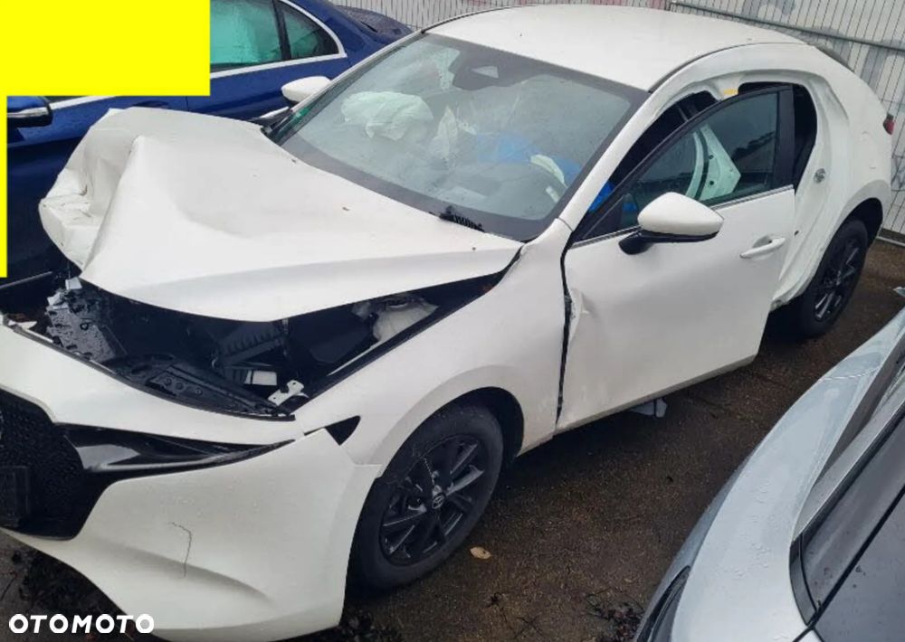 Mazda 3 e-SKYACTIV-G 140 M HYBRID PRIME-LINE - 4