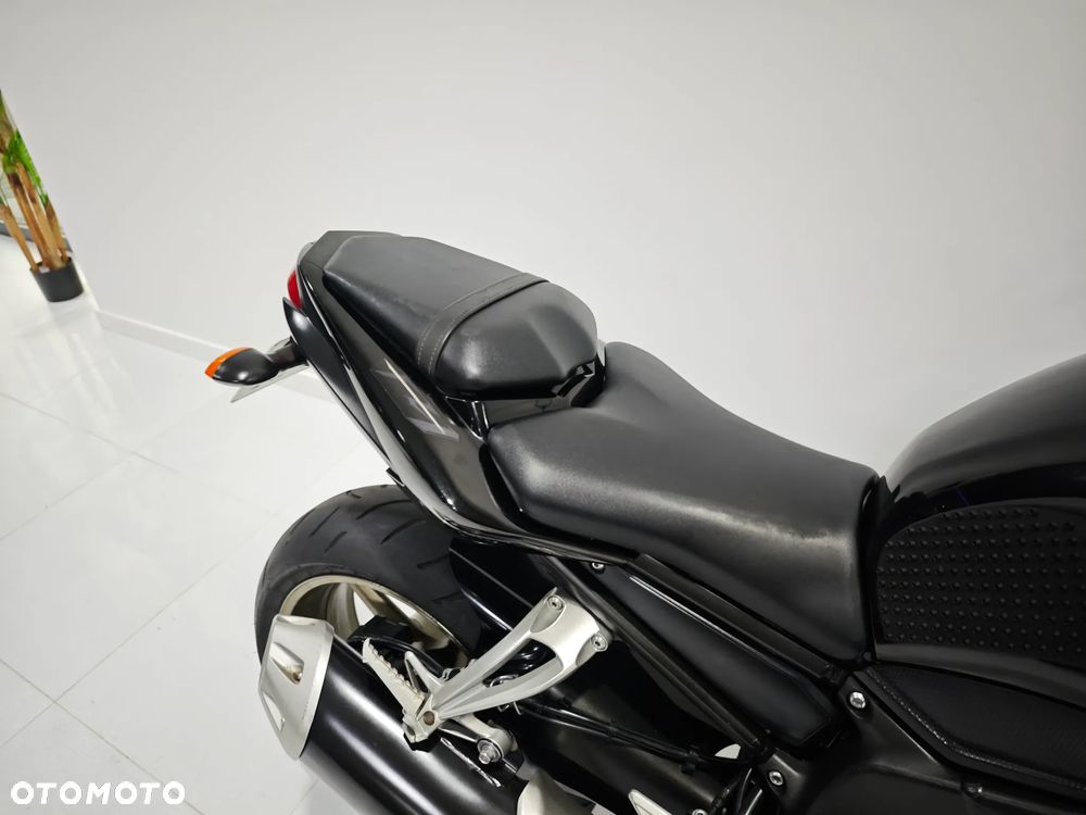 Yamaha FZ - 9
