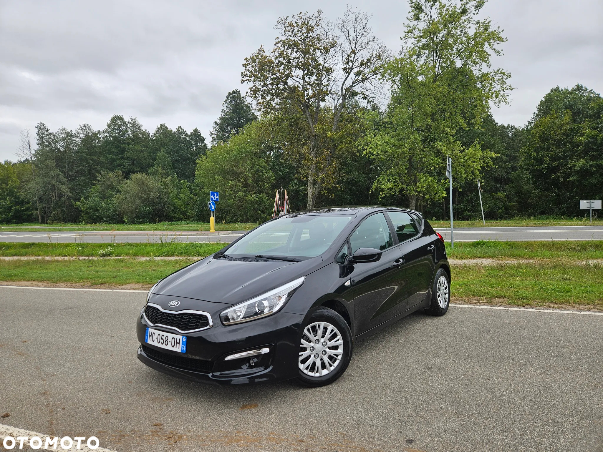 Kia Ceed 1.4 CVVT Dream-Team Edition - 13