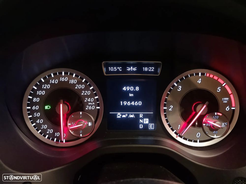 Mercedes-Benz A 200 CDI (BlueEFFICIENCY) 7G-DCT Urban - 20