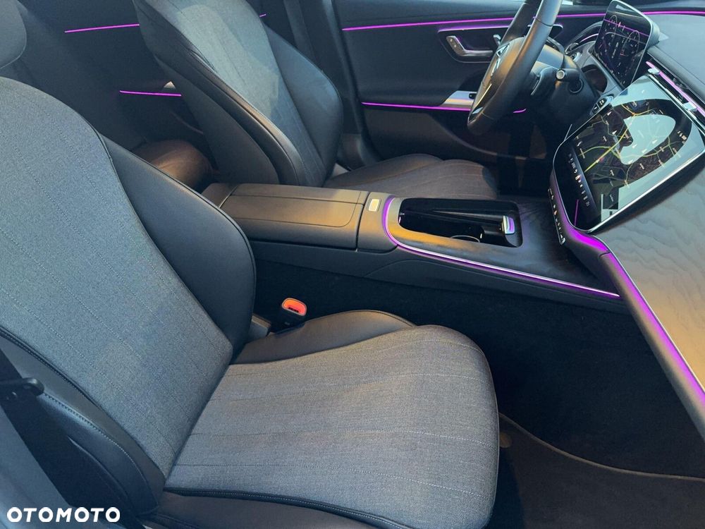 Mercedes-Benz Klasa E - 27