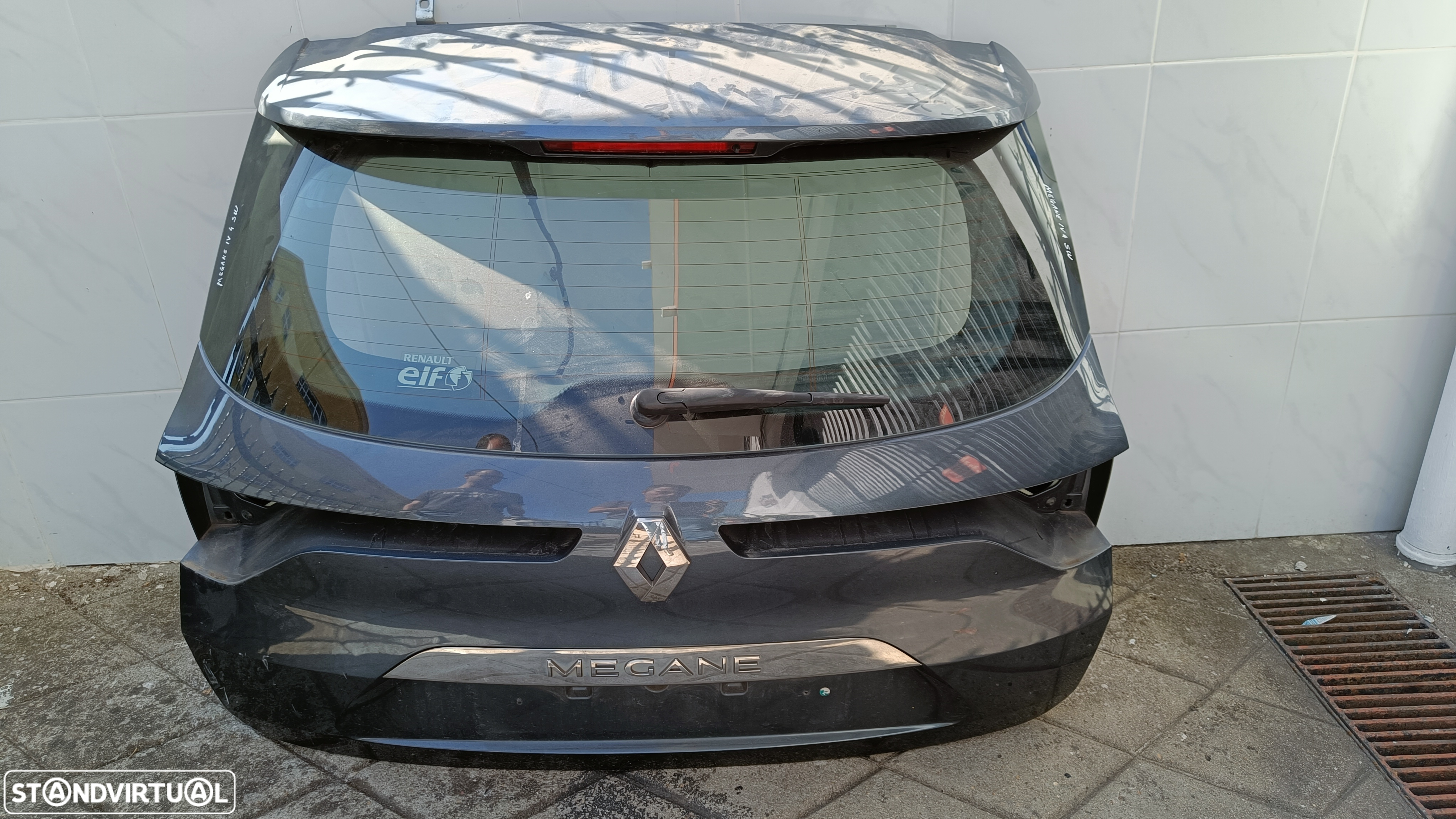 tampa mala Renault Megane IV 4 carrinha 2016 - 5