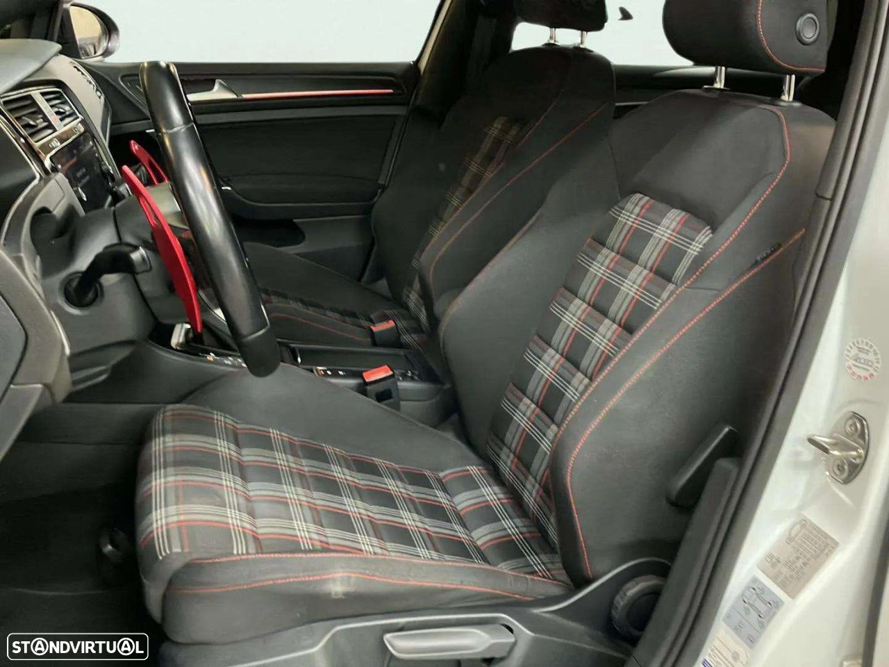 VW Golf 2.0 TSI GTI DSG Performance - 18