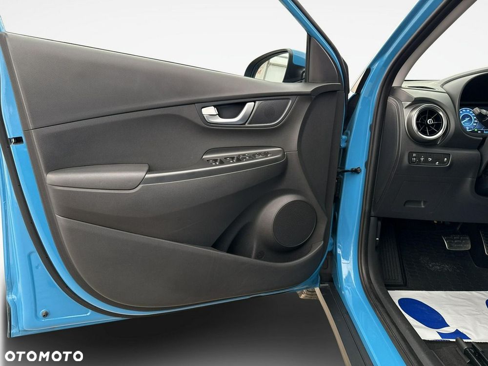 Hyundai Kona 64kWh Modern - 11