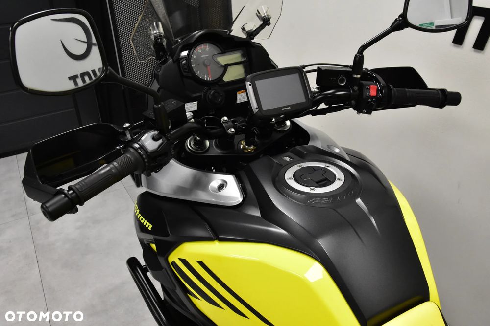 Suzuki V-STROM - 16