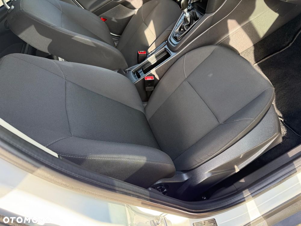 Ford Focus 1.5 TDCi Trend - 28