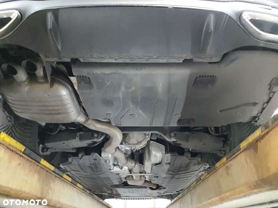 Mercedes-Benz Klasa E 220 d 4Matic 9G-TRONIC AMG Line - 9