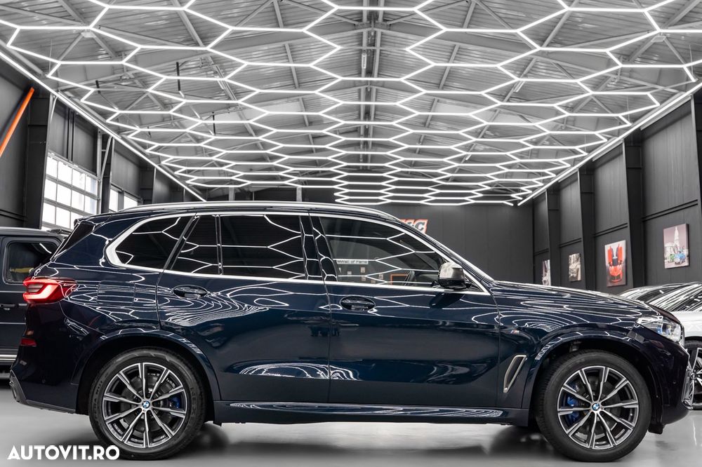 BMW X5 M M50i - 31