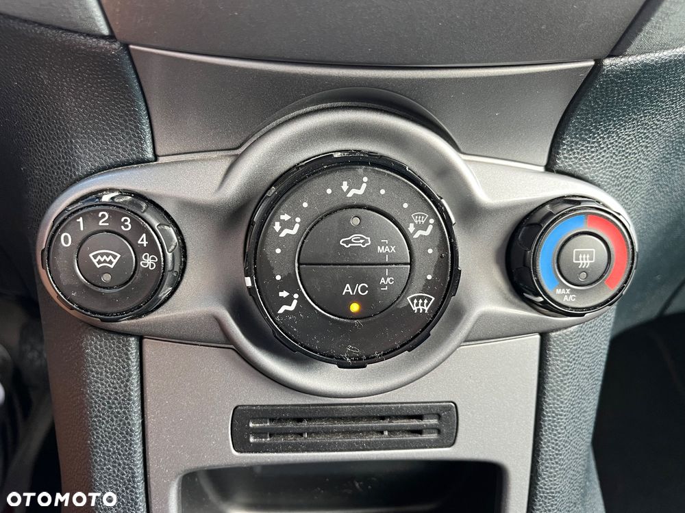 Ford Fiesta 1.25 Trend EU5 - 16