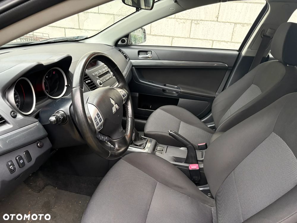 Mitsubishi Lancer - 4