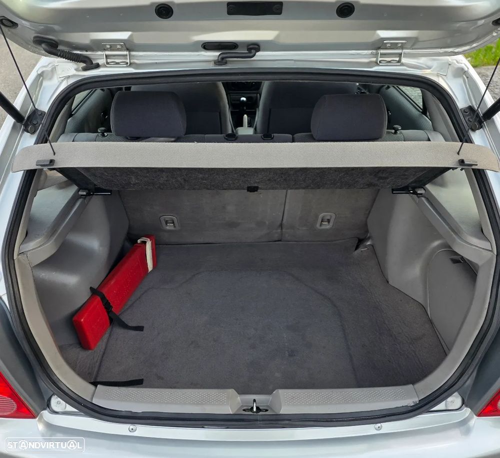 Mazda 323 F 1.3 Comfort AC F/L - 12