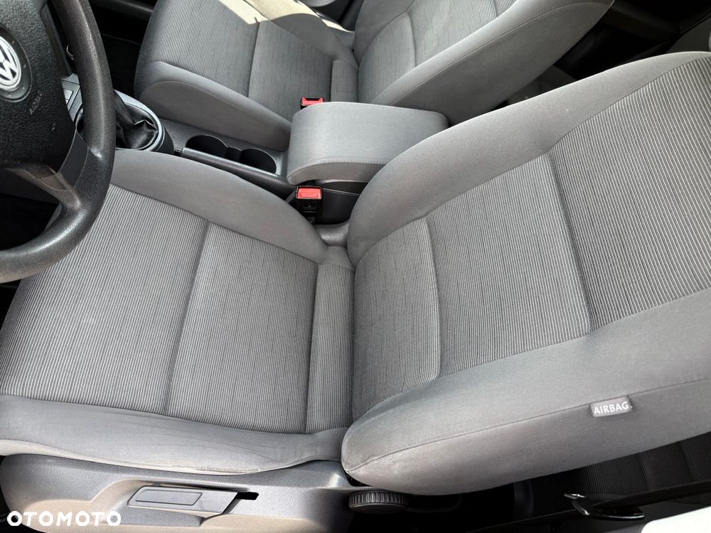 Volkswagen Touran 1.6 Goal - 21