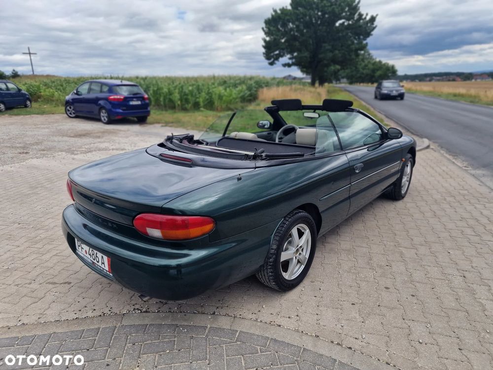 Chrysler Stratus LX 2.0 - 10