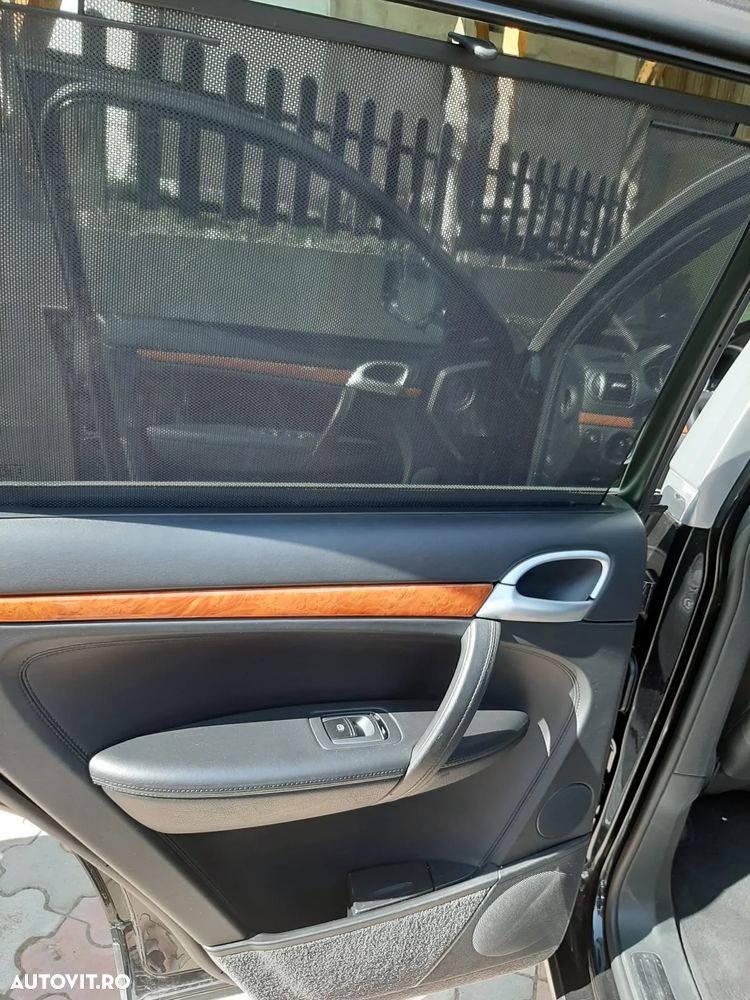 Porsche Cayenne - 6