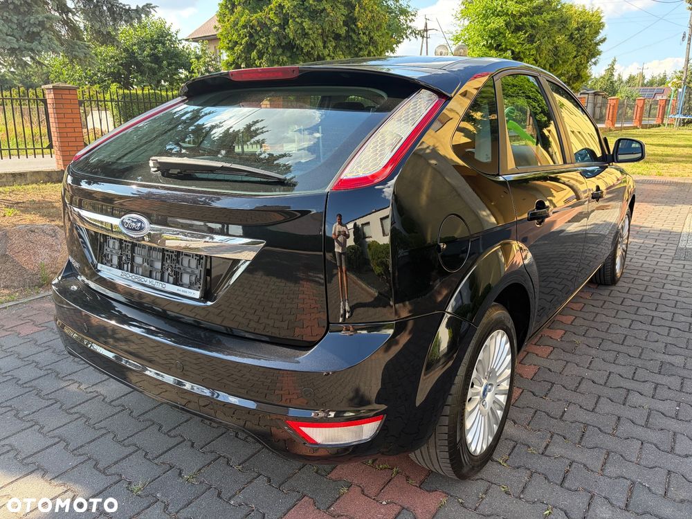 Ford Focus 1.8 Titanium - 11