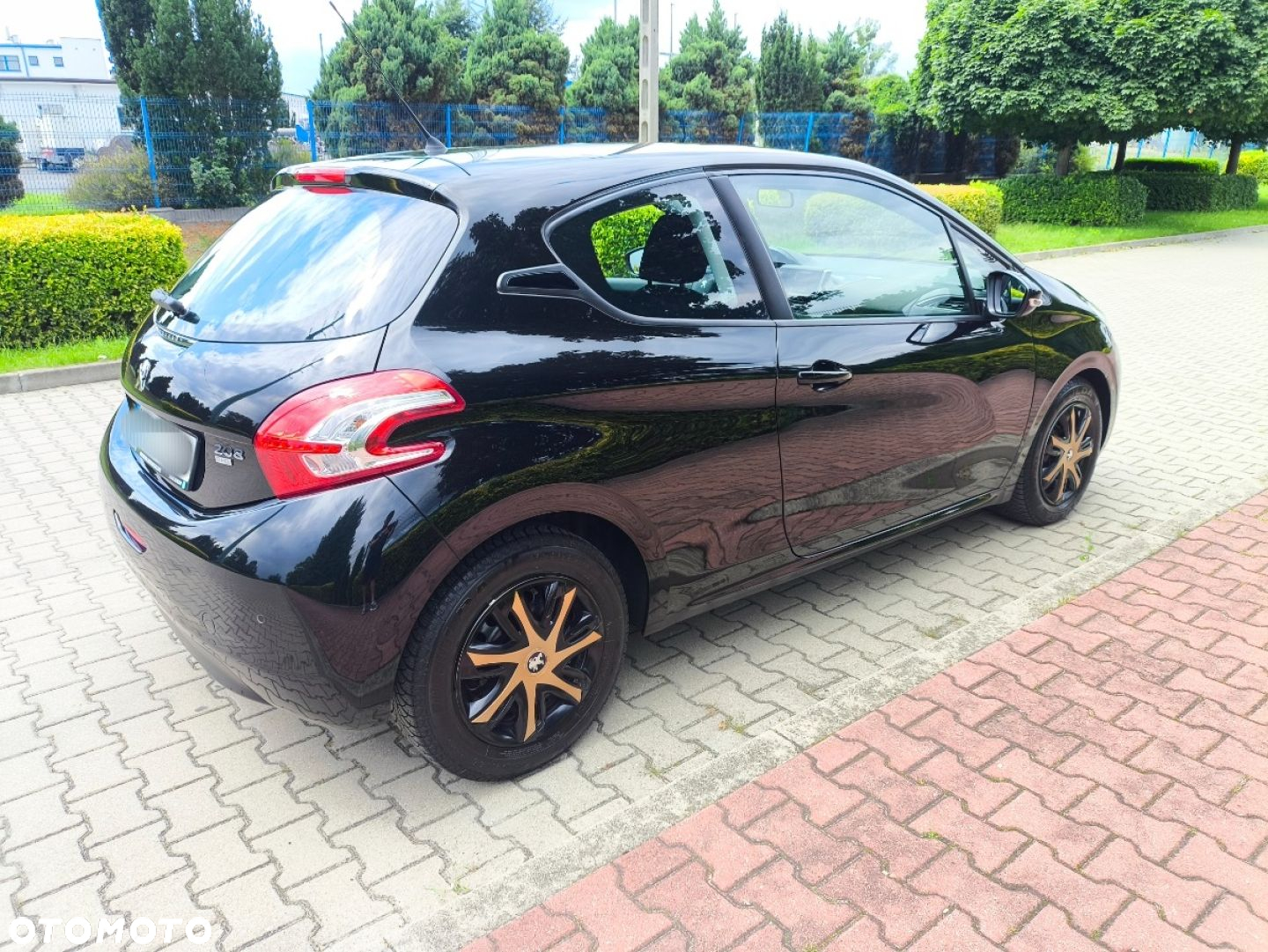 Peugeot 208 1.6 e-HDi Allure STT - 6