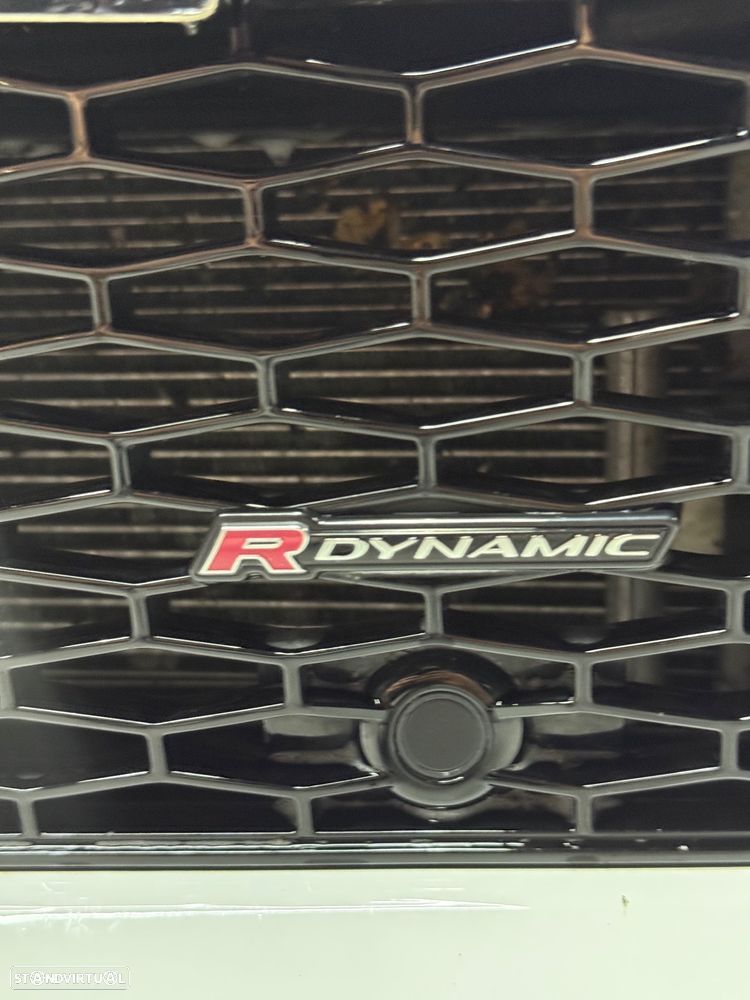 Land Rover Discovery Sport P300e R-Dynamic SE - 16