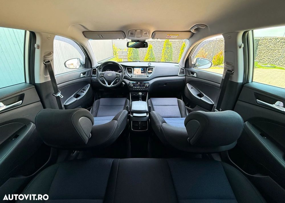 Hyundai Tucson 2.0 CRDI 4WD Automatik Advantage - 23