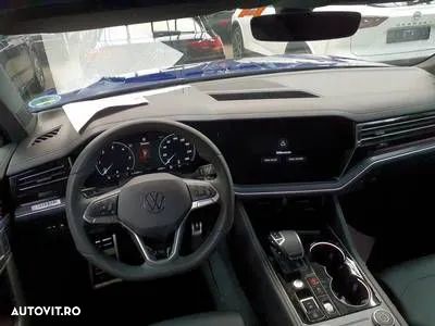 Volkswagen Touareg 3.0 V6 TDI 4Motion DPF Automatik R-Line - 9