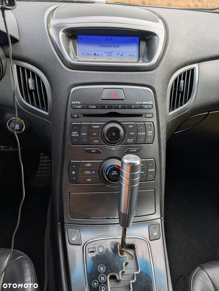Hyundai Genesis Coupe 3.8 V6 Automatik - 9