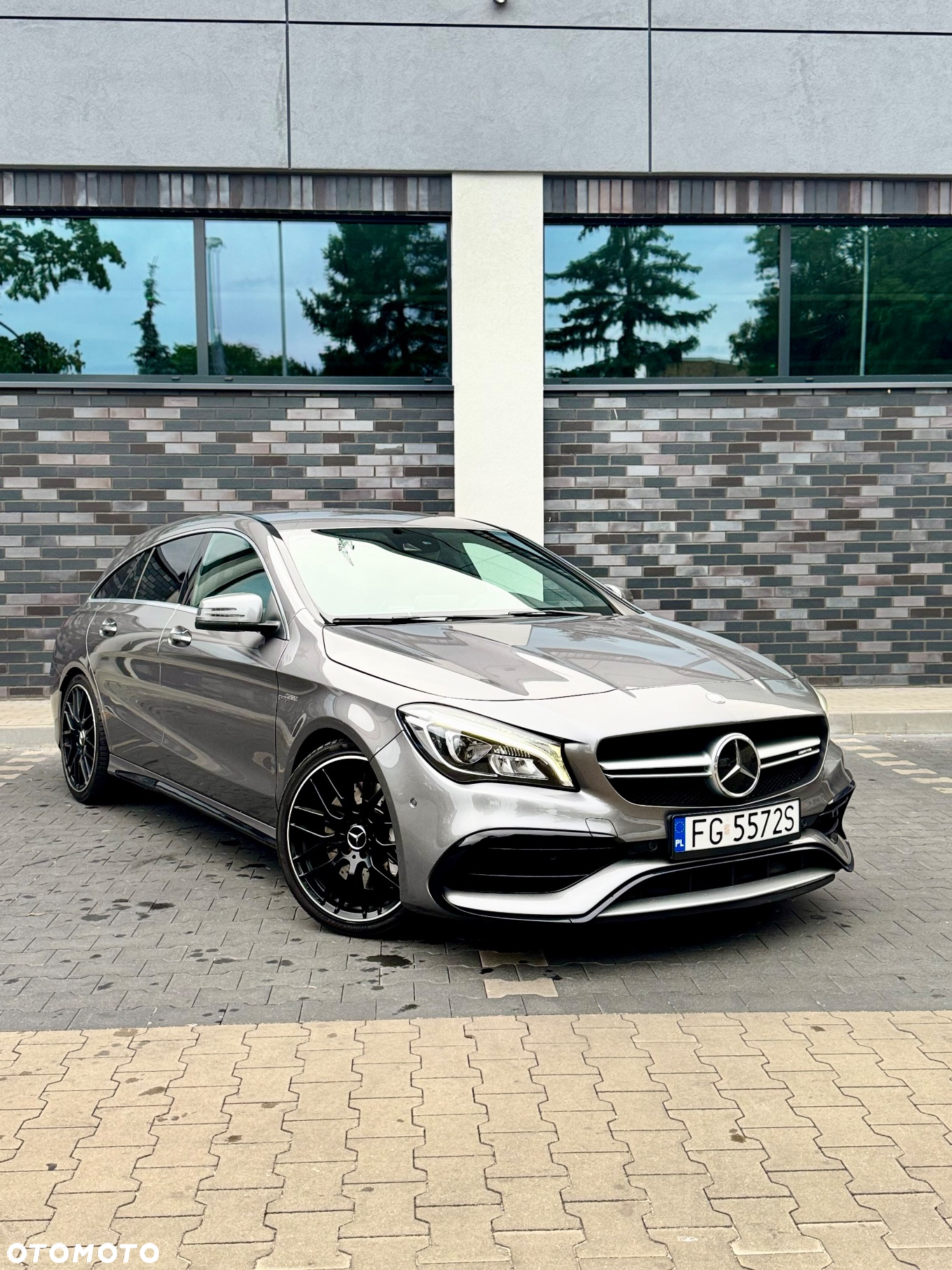 Mercedes-Benz CLA AMG 45 4Matic Shooting Brake 7G-DCT - 13