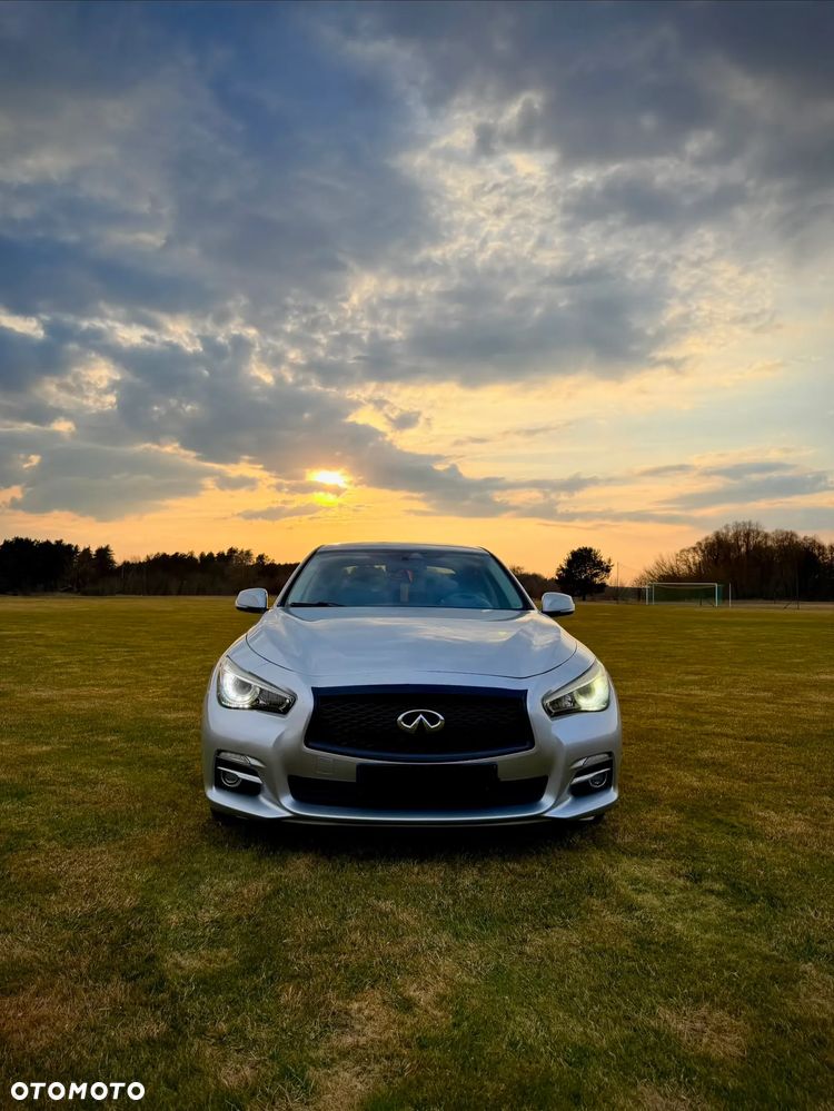 Infiniti Q50 - 2