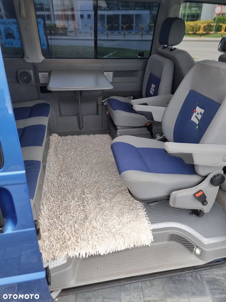 Volkswagen Multivan - 31